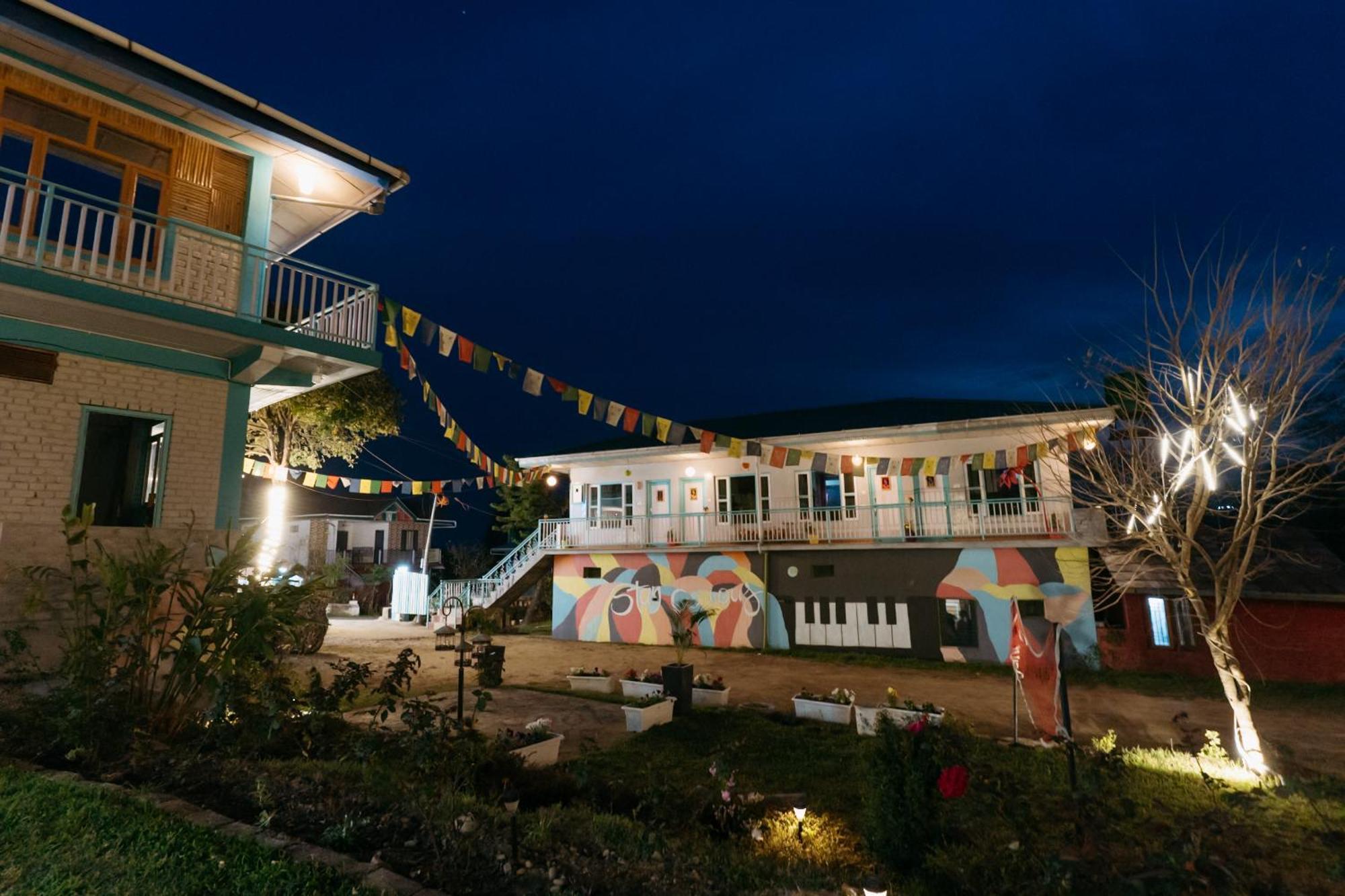 The Hood Hotel Bir  Ngoại thất bức ảnh
